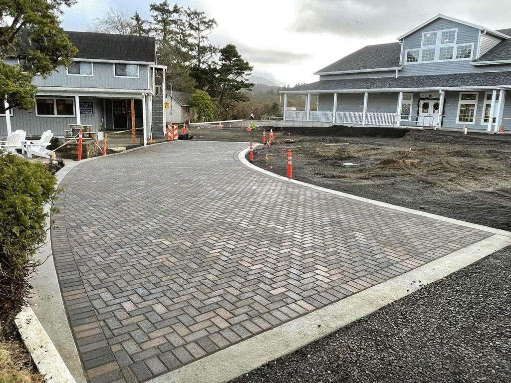 Driveway Sealing in Tampa Bay Area, FL: How it Protects Your Pavers